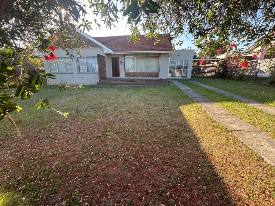 To Let 3 Bedroom Property for Rent in Amalinda Eastern Cape